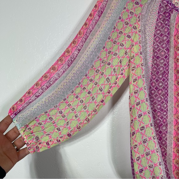 Arizona Jeans Co, colorful sheer Top. Size XS. In excellent condition! - Picture 2 of 7